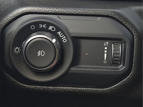 Used 2023 Jeep Wrangler Sport AWD/4WD image 17