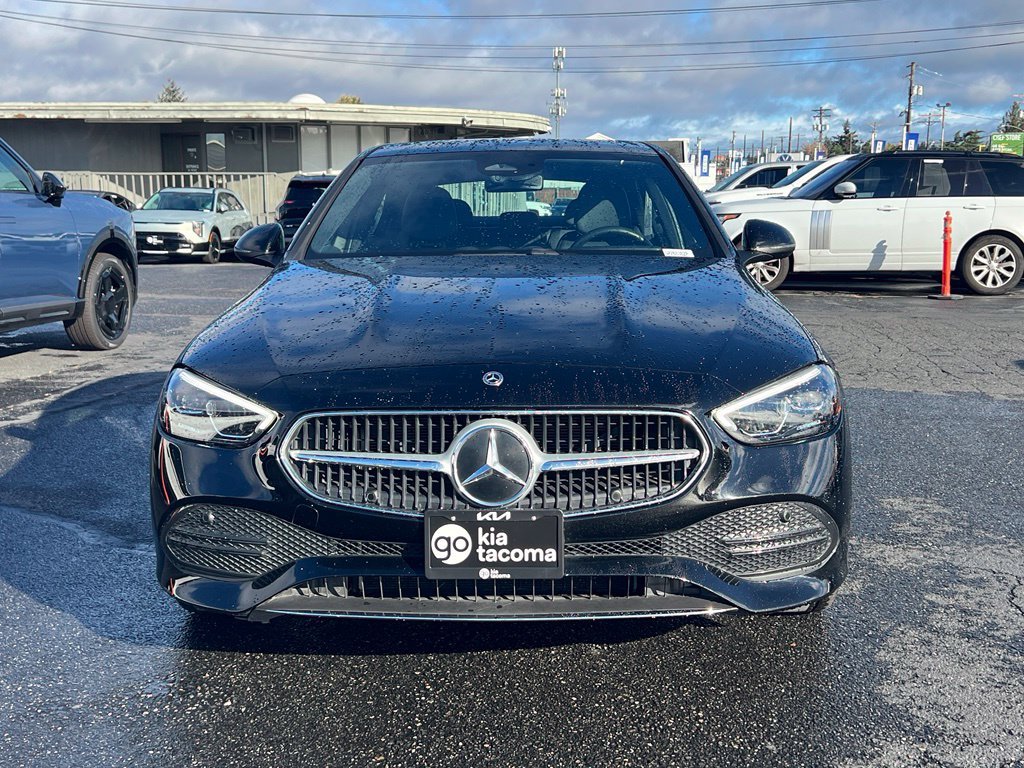 Used 2025 Mercedes-Benz C 300 4MATIC Sedan image 4