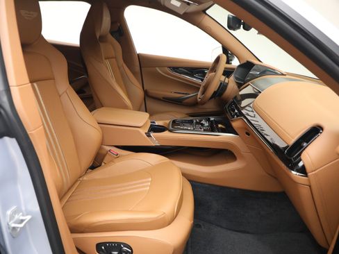 New 2026 Aston Martin DBX 707 image 18