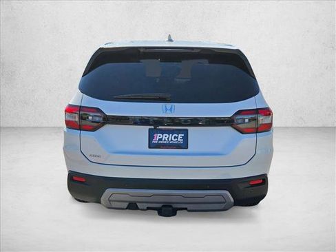 Used 2025 Honda Pilot EX-L image 7