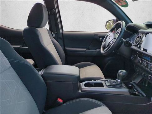 Certified 2022 Toyota Tacoma TRD Sport image 19