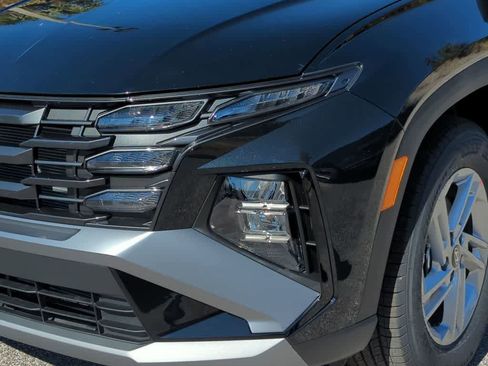 New 2026 Hyundai Tucson SE image 11