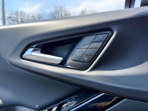 Used 2025 Chevrolet Equinox RS w/ Convenience Package III image 18