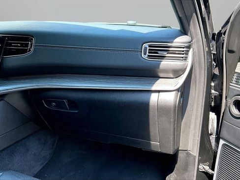 Certified 2024 Jeep Wagoneer L Series II w/ Flexible Seating Group AWD/4WD image 18