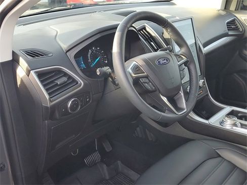 Certified 2024 Ford Edge SEL w/ Convenience Package image 13