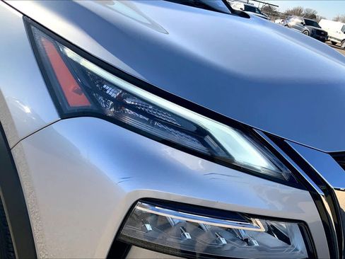 Used 2023 Nissan Rogue SV AWD/4WD image 36