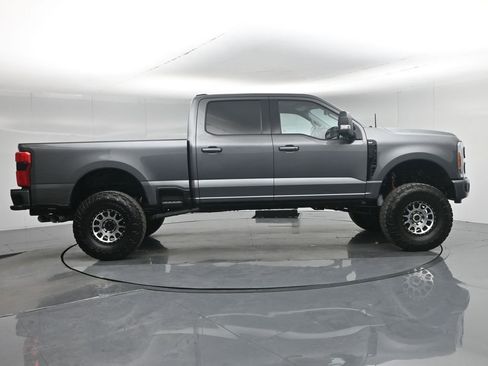 Used 2023 Ford F250 XLT w/ Black Appearance Package image 35