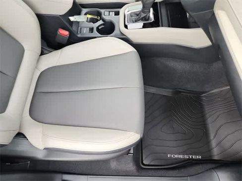 Certified 2025 Subaru Forester Limited image 20