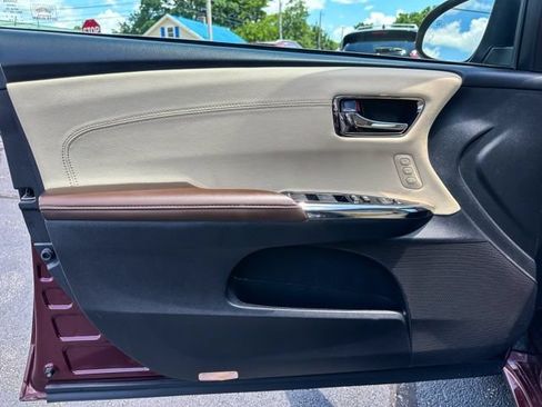 Used 2017 Toyota Avalon XLE Premium w/ All Weather Liner Package FWD image 14