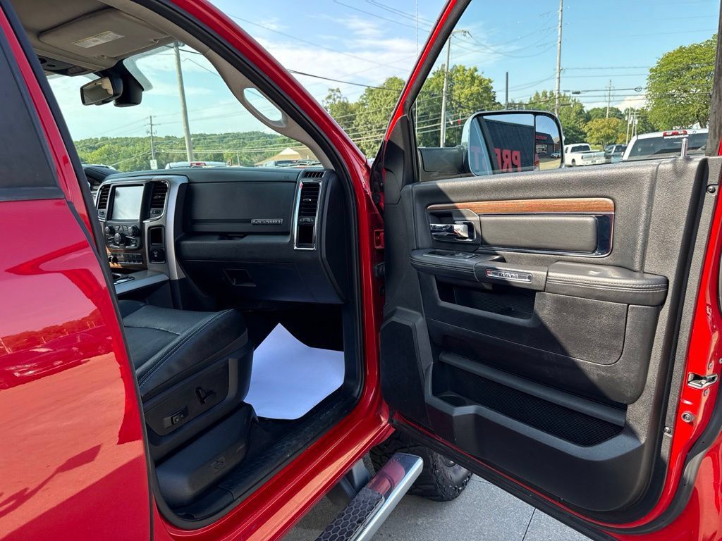 Used 2015 RAM 3500 Laramie AWD/4WD image 39