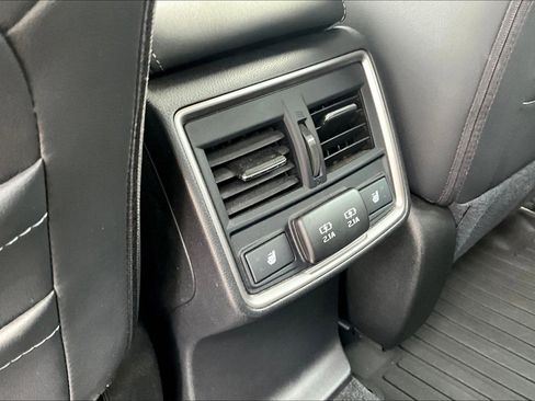 Used 2020 Subaru Forester Touring image 39