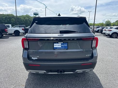 Used 2025 Ford Explorer Active w/ Active Comfort Package AWD/4WD image 11