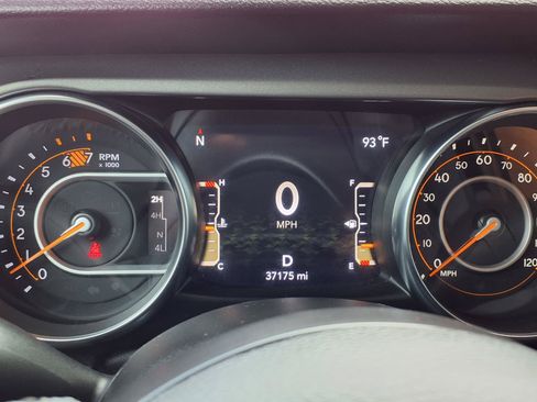Used 2023 Jeep Wrangler Unlimited Sport AWD/4WD image 17