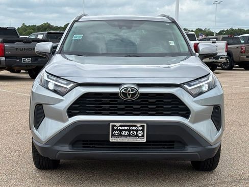 Used 2023 Toyota RAV4 XLE AWD/4WD image 3