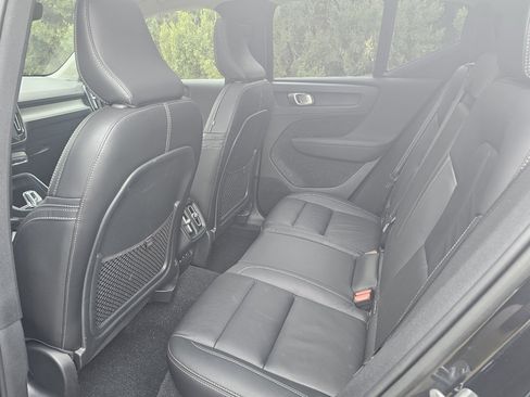 Used 2023 Volvo XC40 B5 Ultimate w/ Climate Package image 14