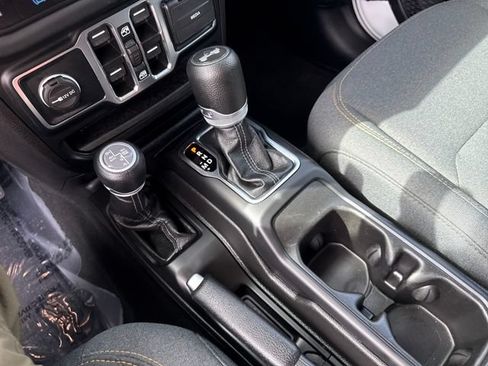 Used 2024 Jeep Wrangler Unlimited Sahara AWD/4WD image 25
