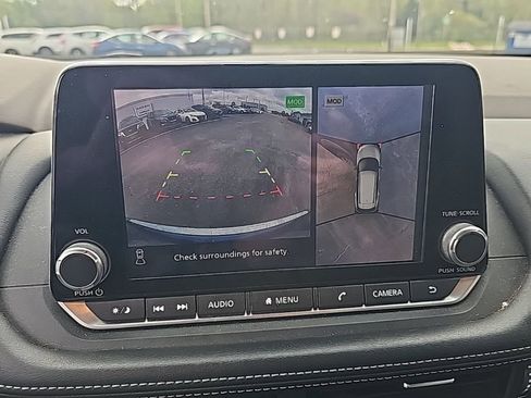 Used 2021 Nissan Rogue SV image 14