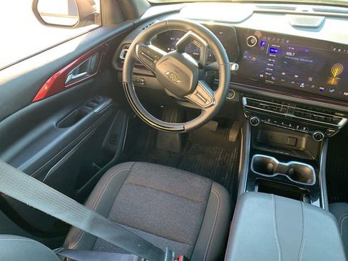 Used 2024 Chevrolet Traverse Z71 w/ Enhanced Driving Package image 22