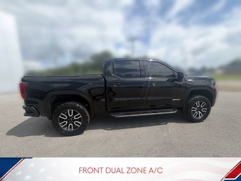 Used 2023 GMC Sierra 1500 AT4 w/ AT4 Premium Package AWD/4WD image 5