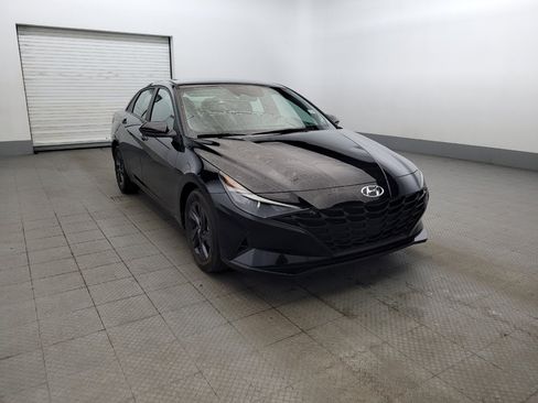 Used 2023 Hyundai Elantra SEL FWD image 13