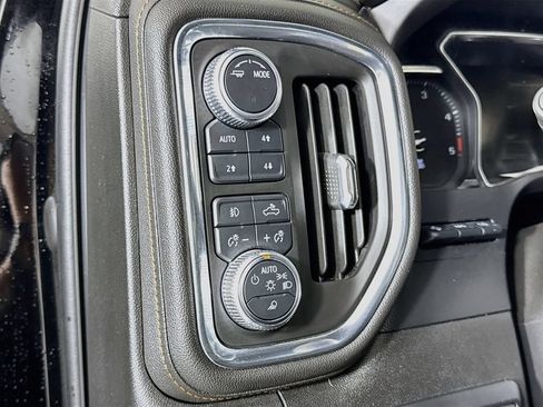 Used 2021 GMC Sierra 2500 AT4 w/ AT4 Premium Plus Package AWD/4WD image 14