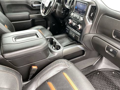 Used 2021 GMC Sierra 2500 AT4 w/ AT4 Premium Plus Package AWD/4WD image 8