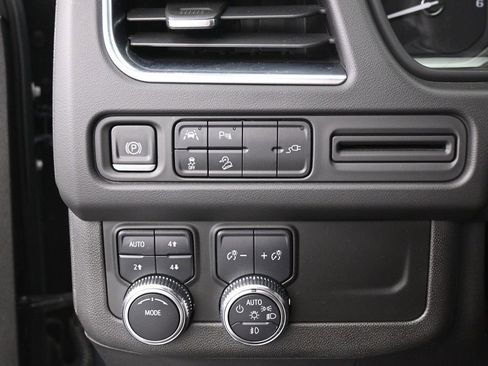 Used 2021 GMC Yukon AT4 w/ Rear Media and Nav Package image 14