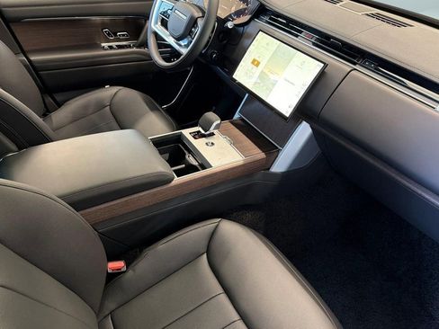 New 2026 Land Rover Range Rover Long Wheelbase SE AWD/4WD image 27