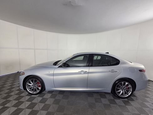 Used 2024 Alfa Romeo Giulia Ti image 27