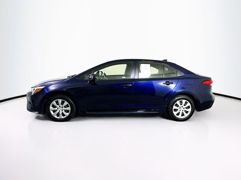 Used 2025 Toyota Corolla LE w/ Carpet Mat Package (TMS) FWD image 4