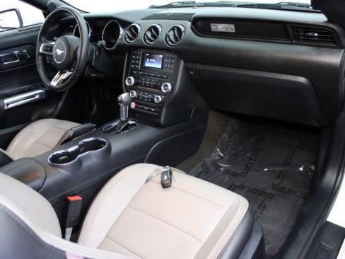 Used 2015 Ford Mustang Convertible w/ Equipment Group 051A RWD image 28