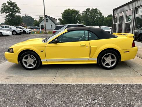 Used 2002 Ford Mustang GT RWD image 2