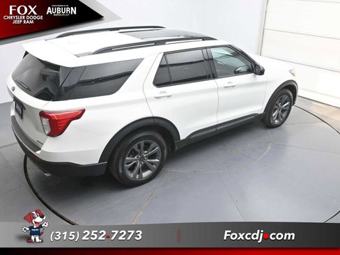 Used 2023 Ford Explorer XLT w/ Equipment Group 202A AWD/4WD image 33