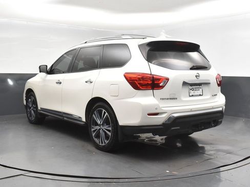 Used 2019 Nissan Pathfinder Platinum image 5