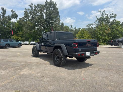 Used 2025 Jeep Gladiator Rubicon w/ Safety Group AWD/4WD image 30