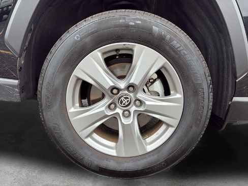 Used 2025 Toyota RAV4 XLE w/ Convenience Package AWD/4WD image 25