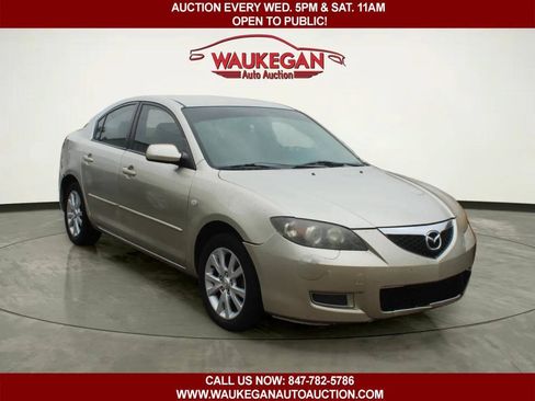 Used 2007 MAZDA MAZDA3 i Touring FWD image 2