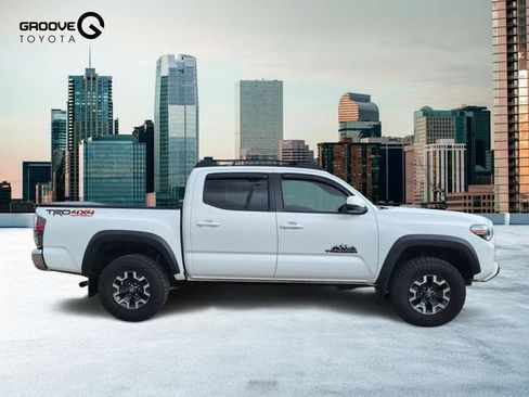 Used 2022 Toyota Tacoma TRD Off-Road AWD/4WD image 6