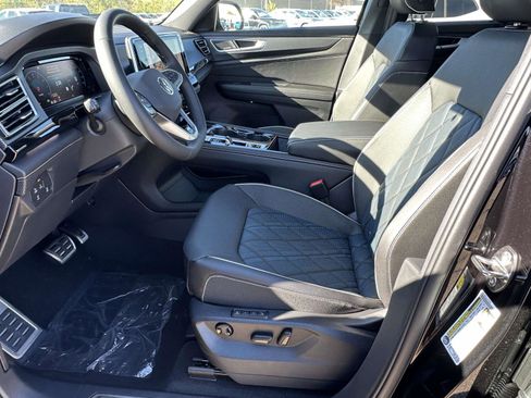 New 2026 Volkswagen Atlas Cross Sport SEL Premium R-Line image 17