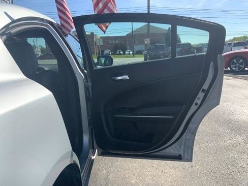 Used 2021 Dodge Charger SXT w/ Leather Interior Group RWD image 33