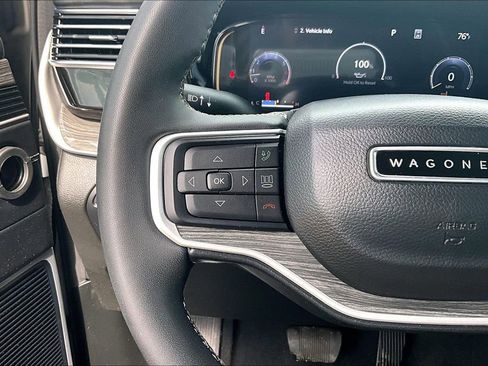 Used 2022 Jeep Wagoneer Series III w/ Convenience Group I AWD/4WD image 18