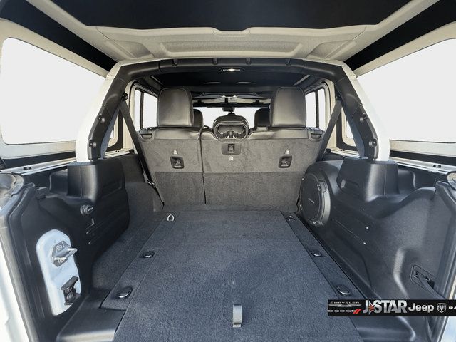 Used 2023 Jeep Wrangler Unlimited Rubicon 392 AWD/4WD image 28