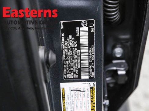 Used 2020 Toyota C-HR LE image 34