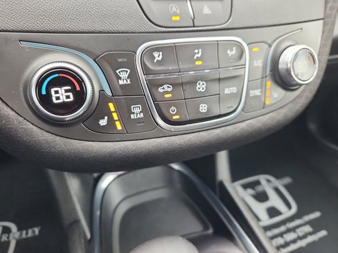 Used 2023 Chevrolet Malibu LT image 20