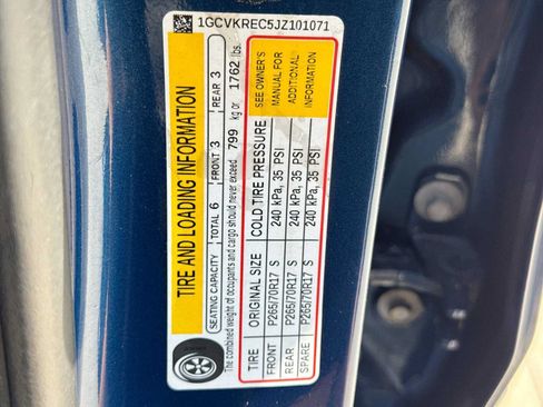 Used 2018 Chevrolet Silverado 1500 LT w/ All Star Edition AWD/4WD image 33