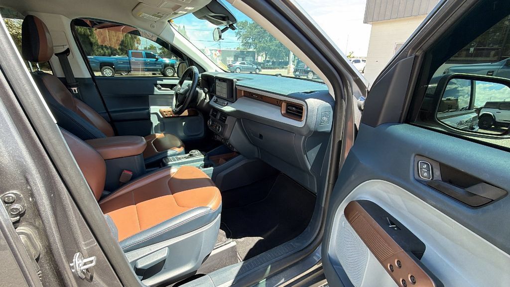 Used 2022 Ford Maverick Lariat FWD image 27