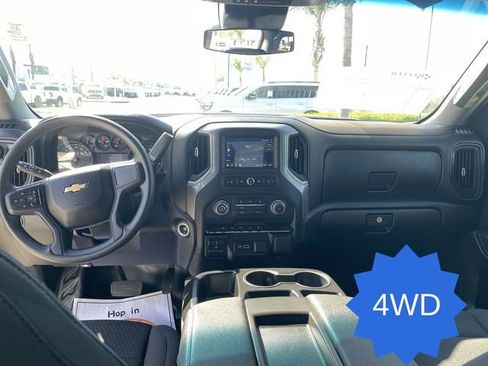 Used 2025 Chevrolet Silverado 1500 W/T w/ WT Value Package AWD/4WD image 19