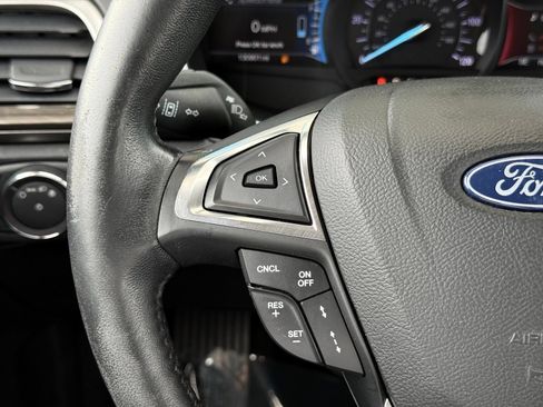 Used 2018 Ford Fusion SE w/ Equipment Group 602A FWD image 25