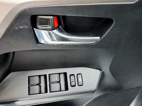 Used 2018 Toyota RAV4 XLE image 23