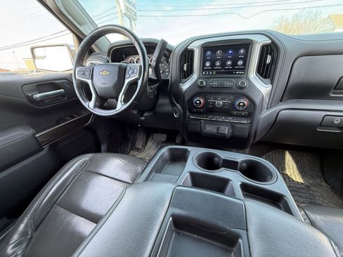 Used 2021 Chevrolet Silverado 1500 LT w/ Z71 Off-Road Package image 3